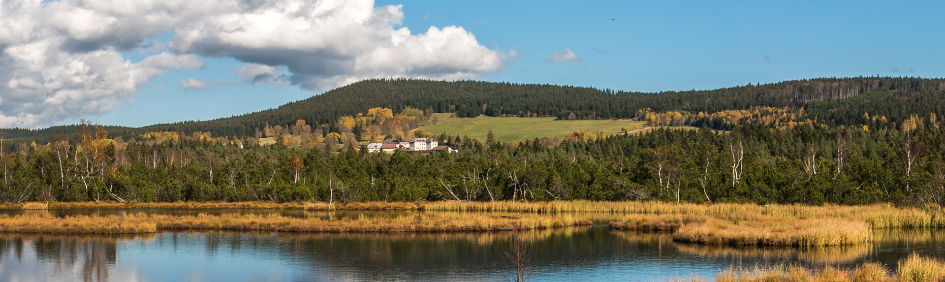 Velk spoleensk mstnost